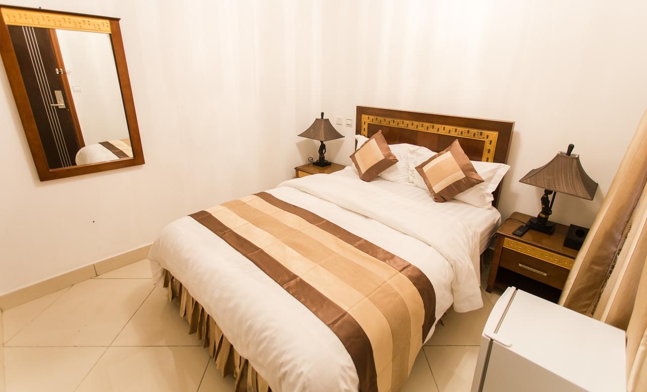 Residence Hoteliere Le Jomonia 리브르빌 외부 사진