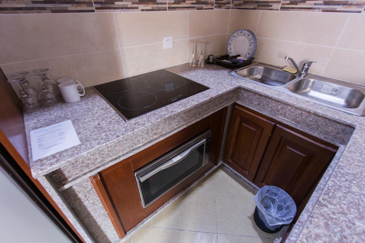 Residence Hoteliere Le Jomonia 리브르빌 외부 사진