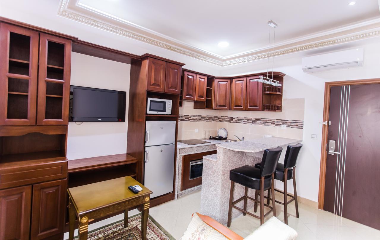 Residence Hoteliere Le Jomonia 리브르빌 외부 사진