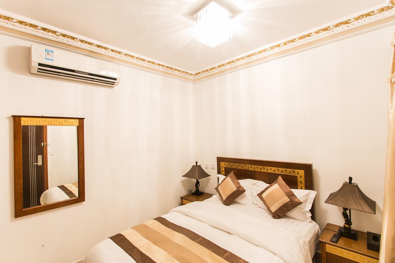 Residence Hoteliere Le Jomonia 리브르빌 외부 사진