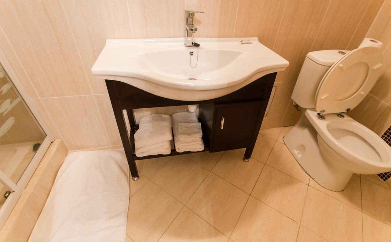 Residence Hoteliere Le Jomonia 리브르빌 외부 사진