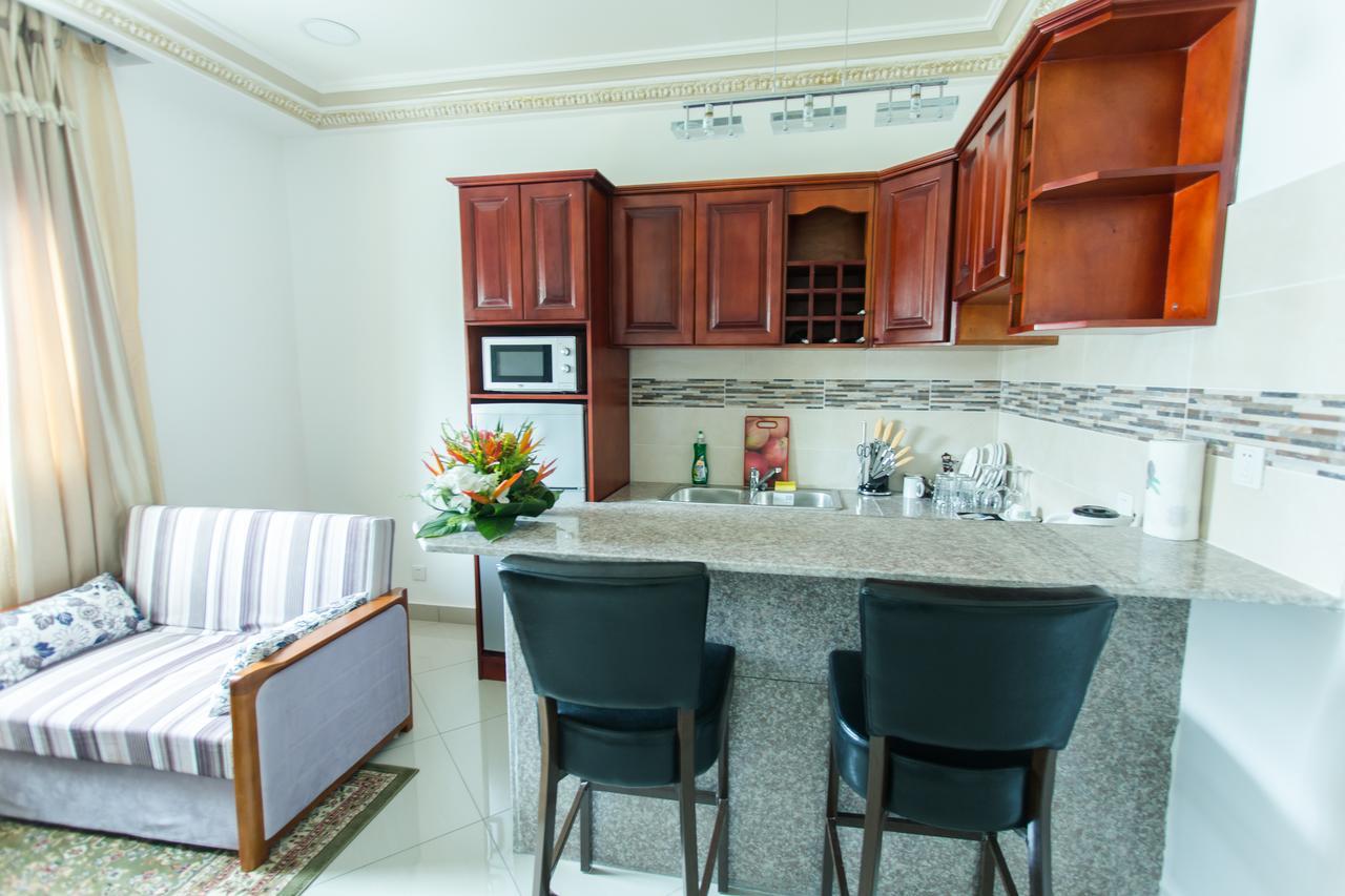 Residence Hoteliere Le Jomonia 리브르빌 외부 사진