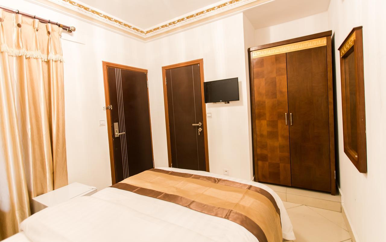 Residence Hoteliere Le Jomonia 리브르빌 외부 사진