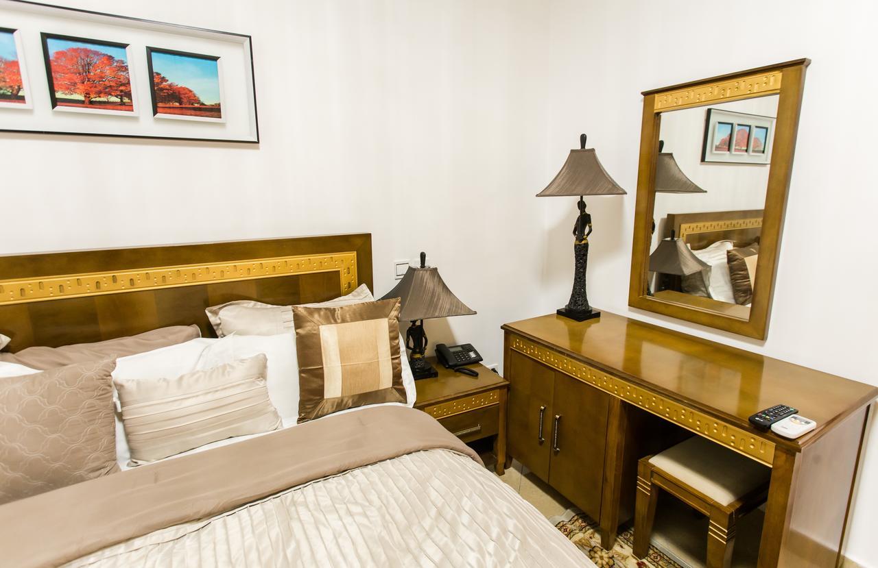 Residence Hoteliere Le Jomonia 리브르빌 외부 사진